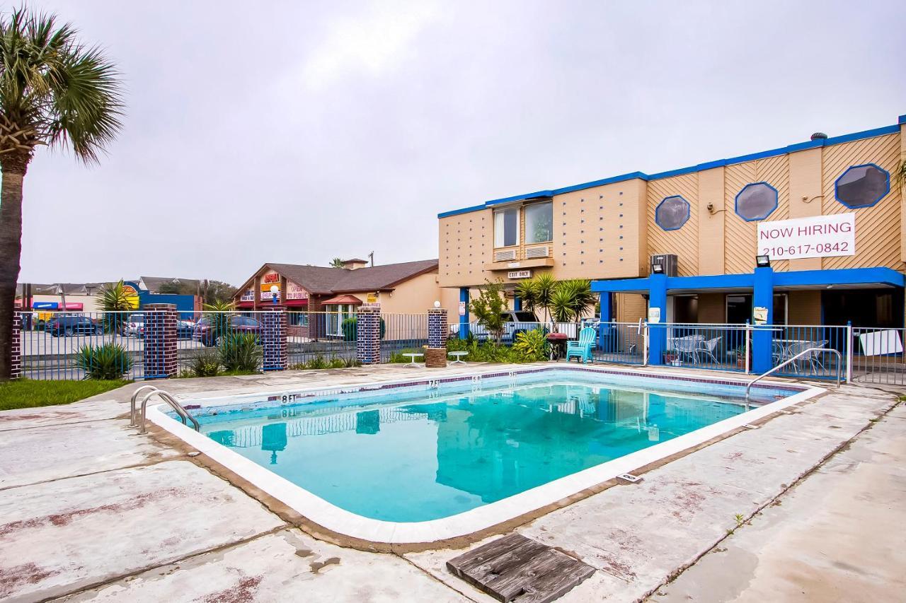 Americas Value Airport South Motel 2*
